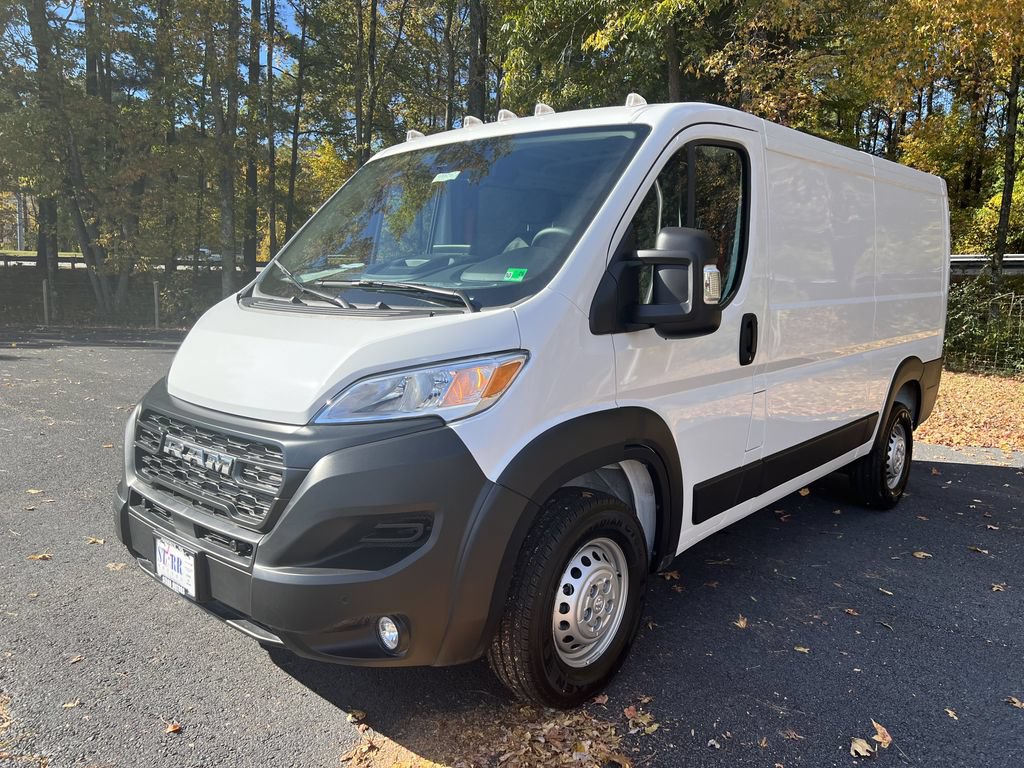 Used 2025 RAM ProMaster 2500 w/ Premium Convenience Group FWD image 8