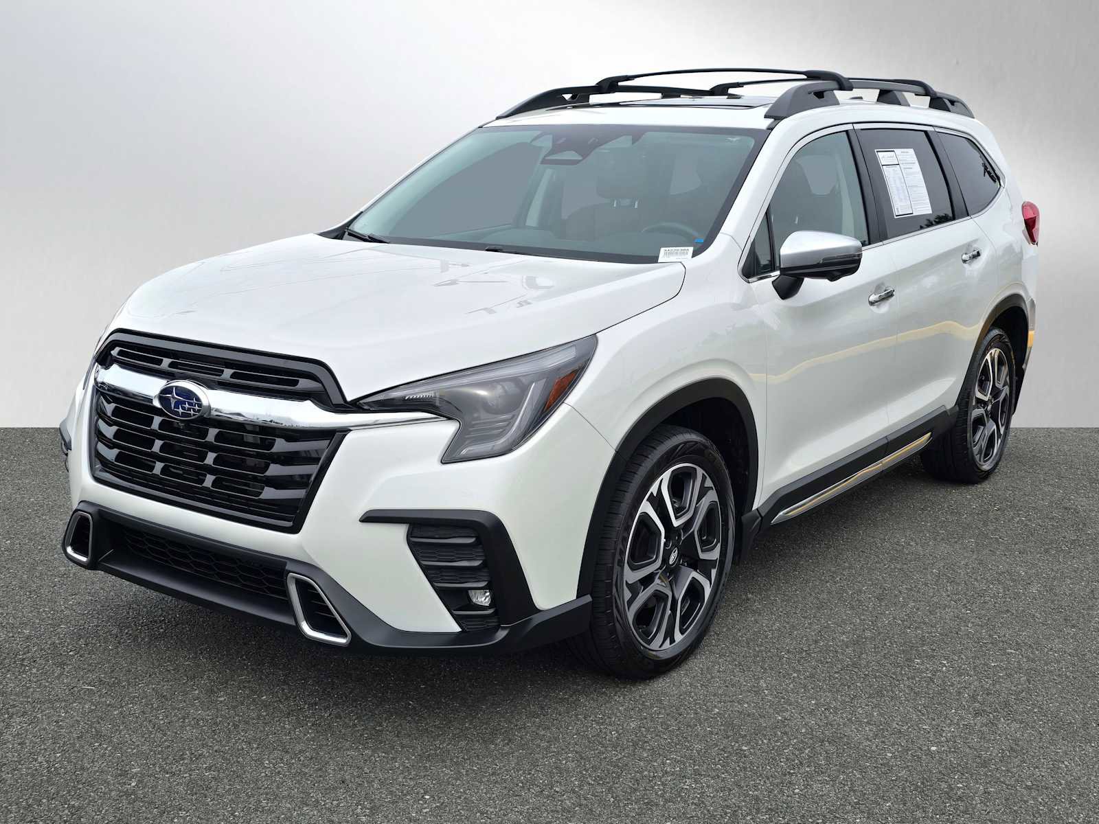 Used 2023 Subaru Ascent Touring image 7