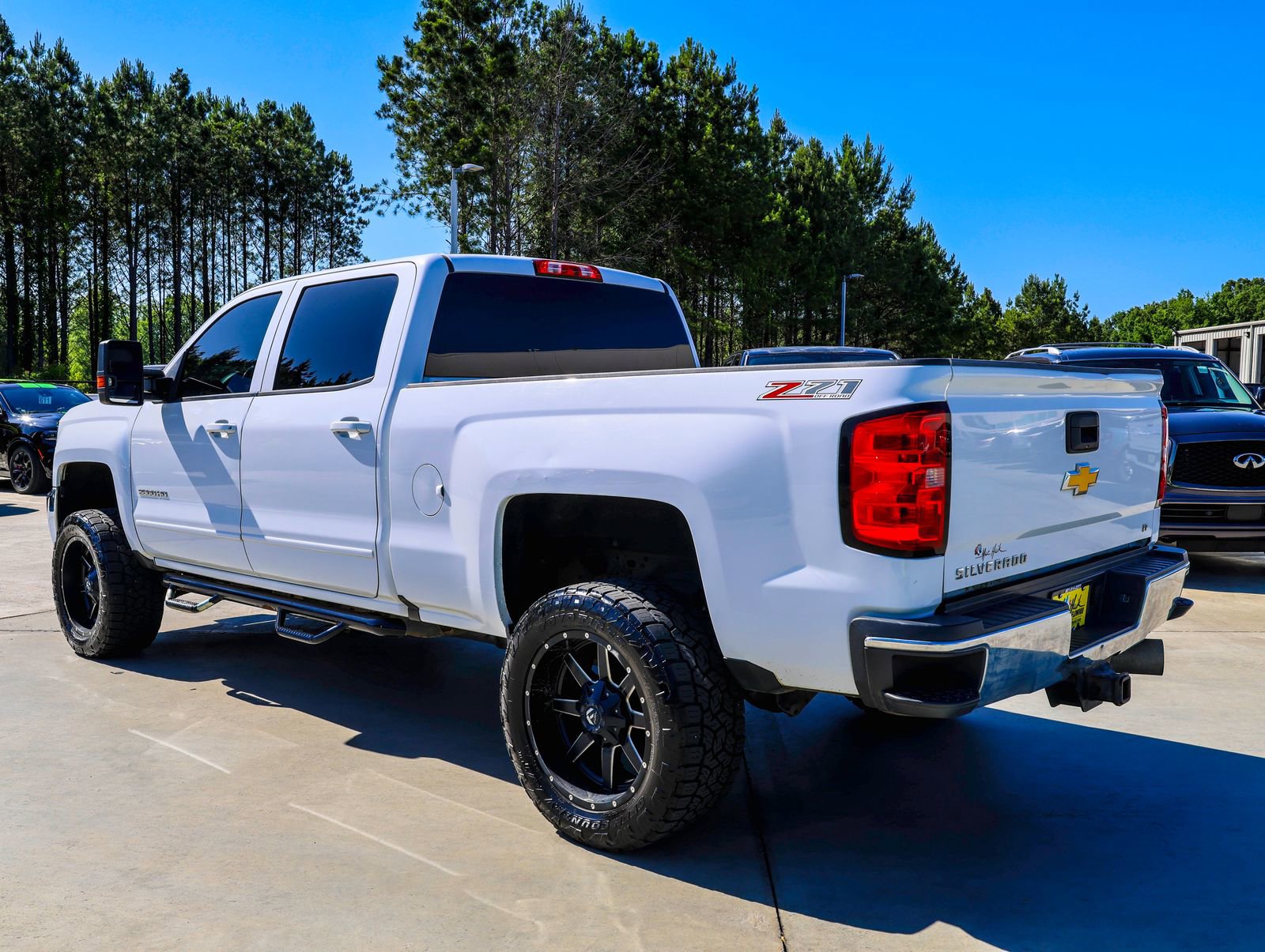 Used 2017 Chevrolet Silverado 2500 LT w/ Z71 Package, Off-Road AWD/4WD image 7