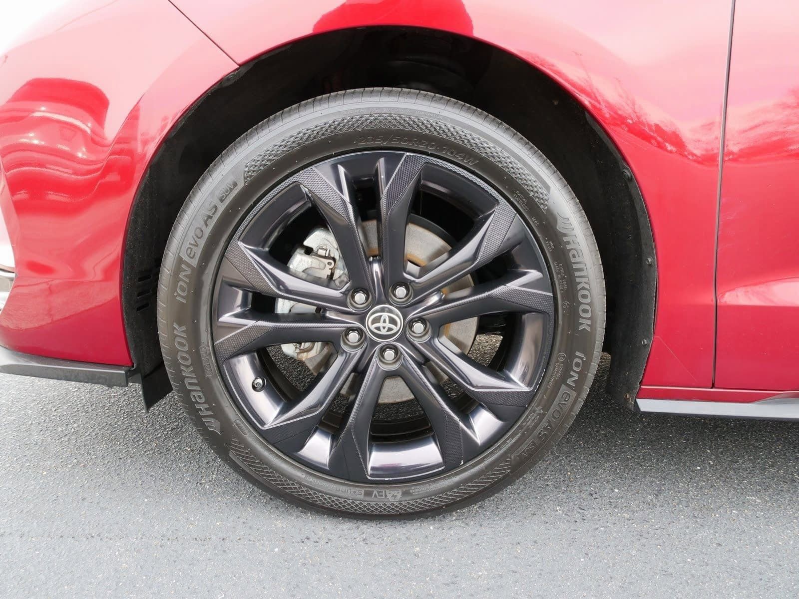 Used 2023 Toyota Sienna XSE image 13