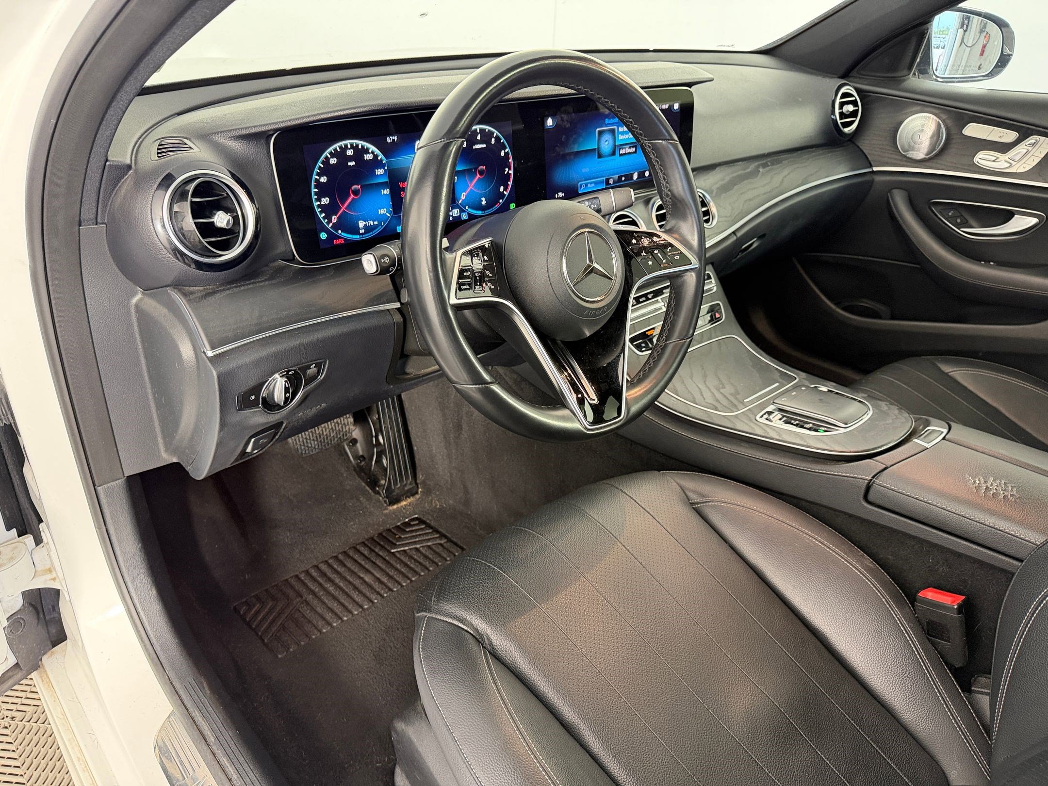 Used 2021 Mercedes-Benz E 350 Sedan image 4