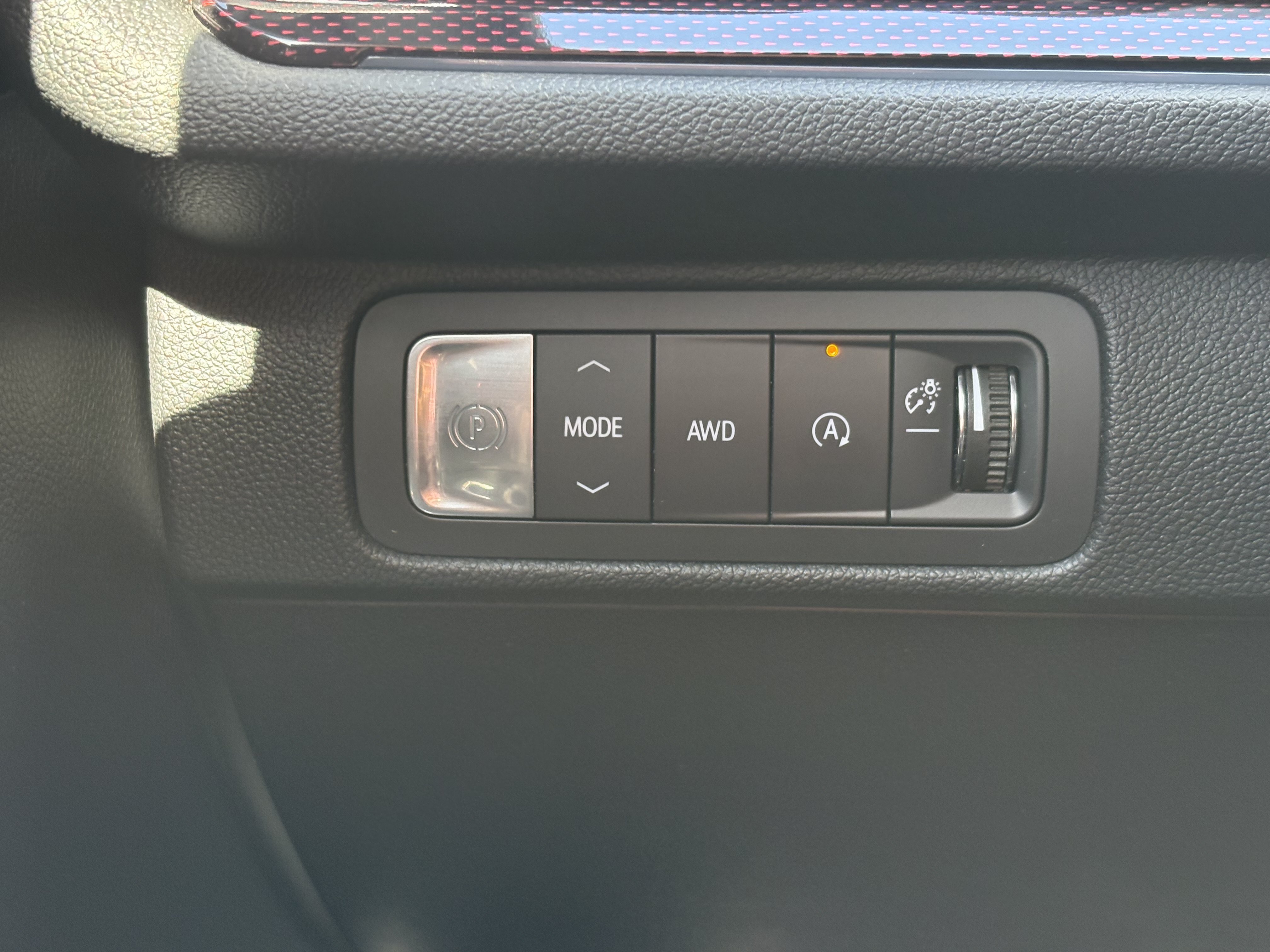 Used 2025 Chevrolet Traverse RS AWD/4WD image 31