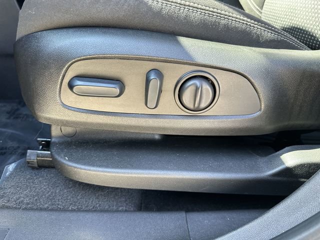 Certified 2023 GMC Terrain SLE w/ Driver Convenience Package FWD image 17
