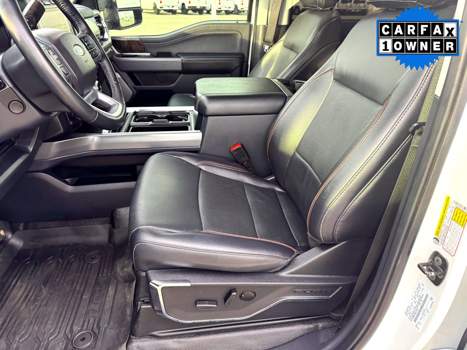 Used 2024 Ford F250 Lariat w/ FX4 Off-Road Package image 12