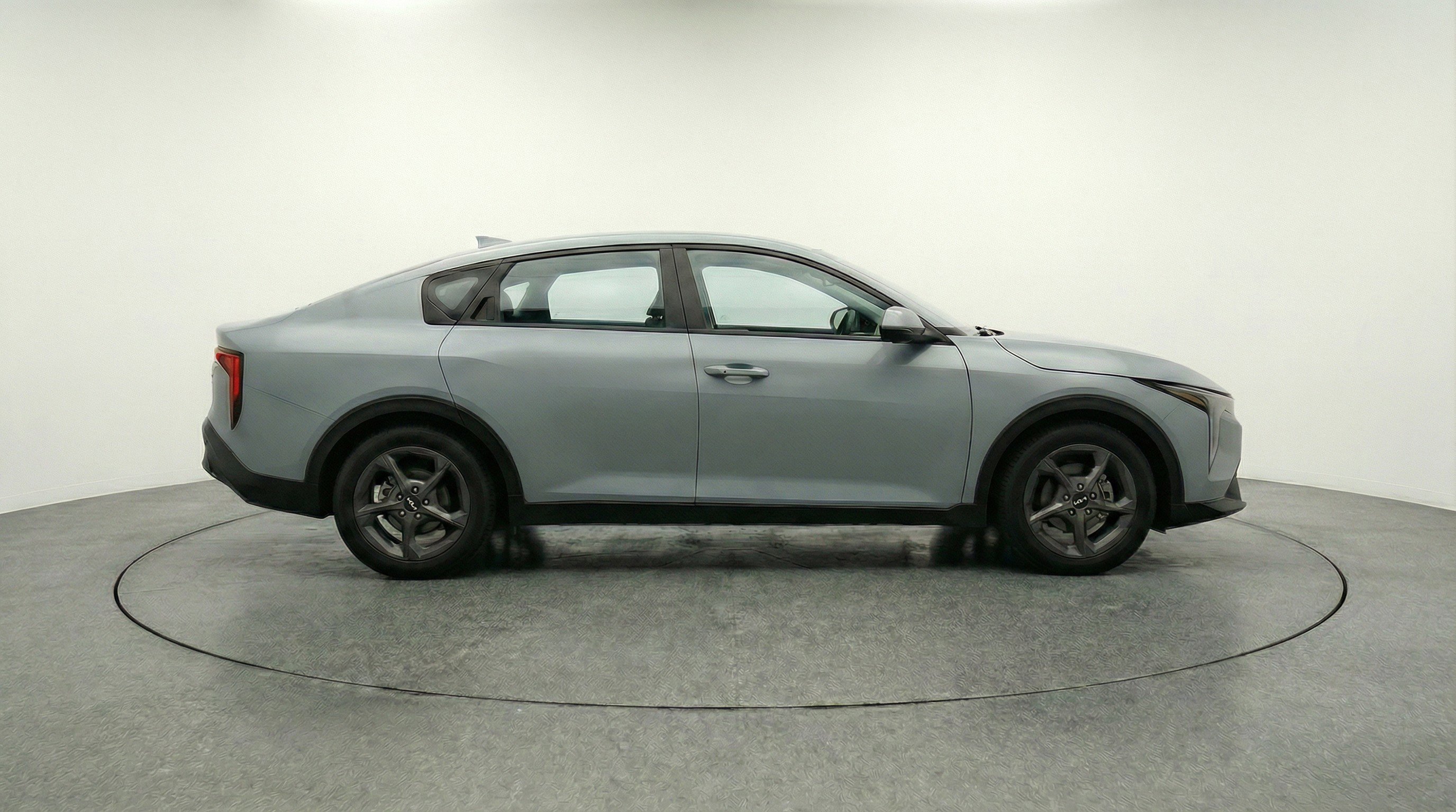 Used 2025 Kia K4 LXS image 11