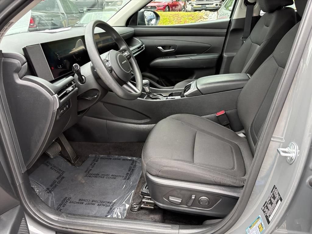 Used 2025 Hyundai Tucson SEL FWD image 17