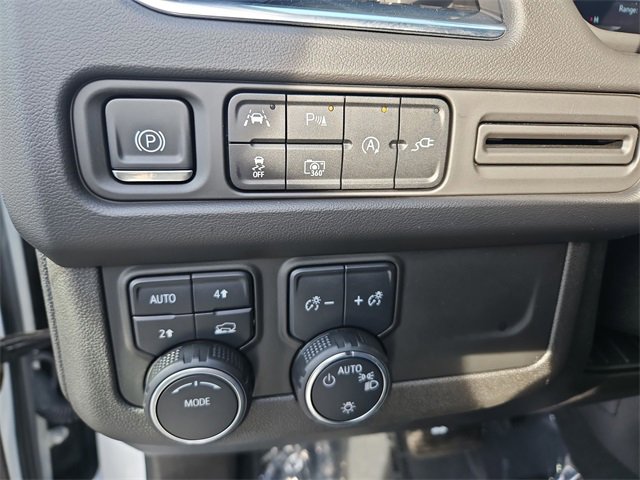 Used 2022 Chevrolet Tahoe RST w/ Luxury Package image 35