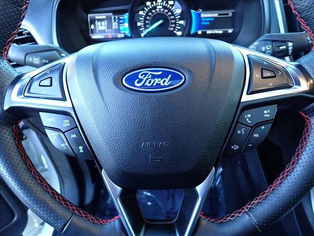 Used 2022 Ford Edge ST-Line image 18
