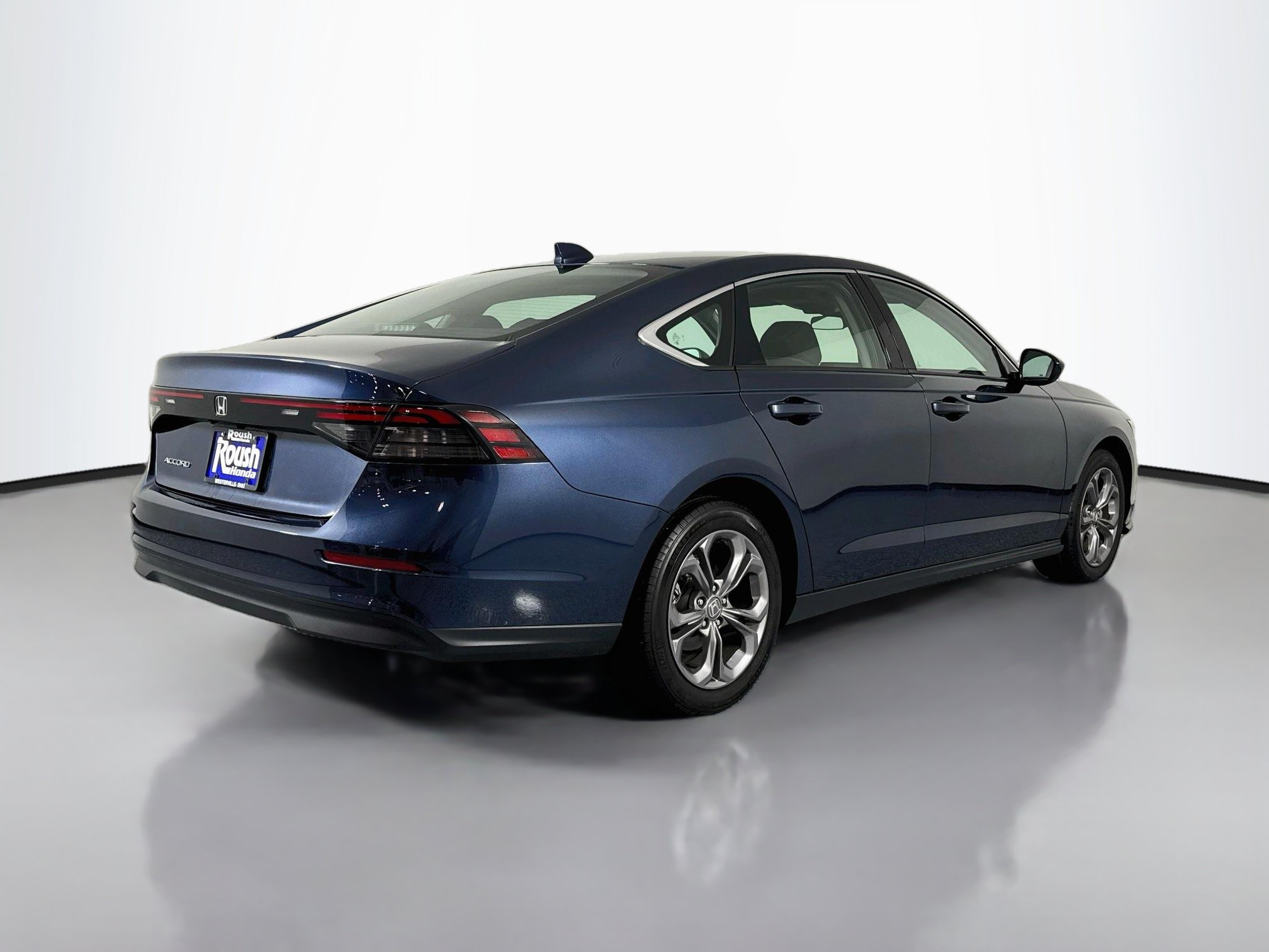 Certified 2024 Honda Accord EX image 5