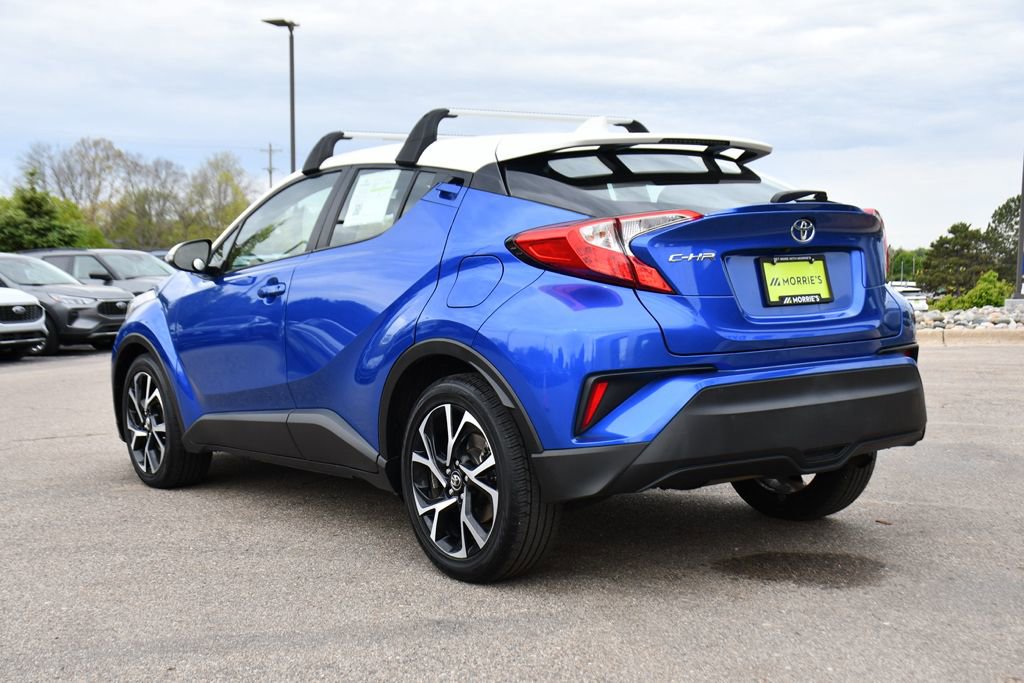 Used 2019 Toyota C-HR XLE FWD image 4