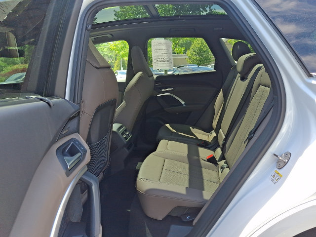 Certified 2025 Audi Q5 Premium Plus w/ Premium Plus AWD/4WD image 10