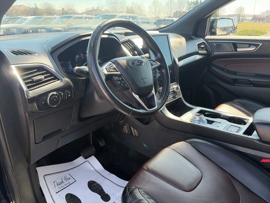 Used 2022 Ford Edge Titanium w/ Equipment Group 301A AWD/4WD image 15