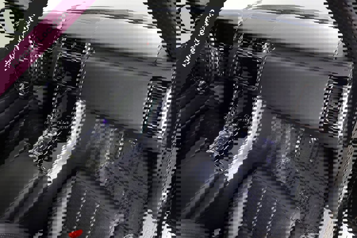 Used 2018 Land Rover Range Rover Sport HSE Dynamic image 32