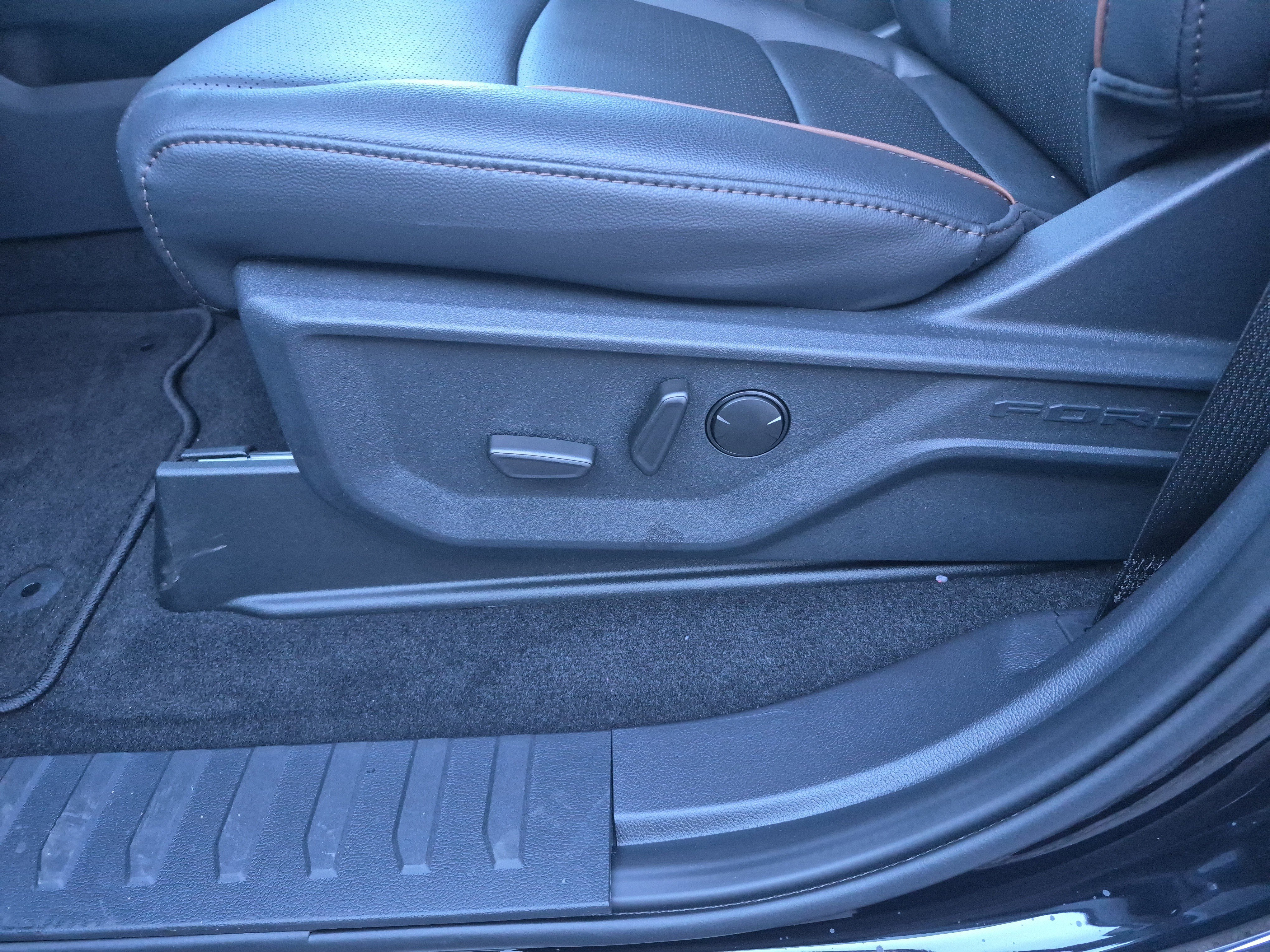 New 2026 Ford F250 Lariat image 15