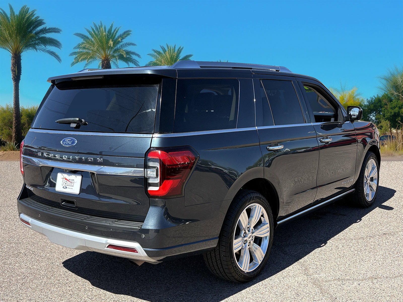 Used 2023 Ford Expedition Platinum AWD/4WD image 6
