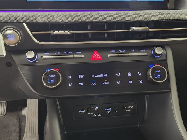 Certified 2025 Hyundai Sonata Limited FWD image 27