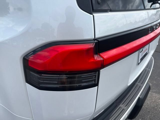 Used 2024 Lexus GX 550 w/ Cold Area Package AWD/4WD image 10