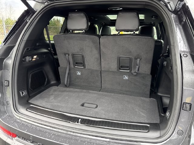 New 2026 Jeep Grand Cherokee L Limited w/ Limited Altitude Package AWD/4WD image 20