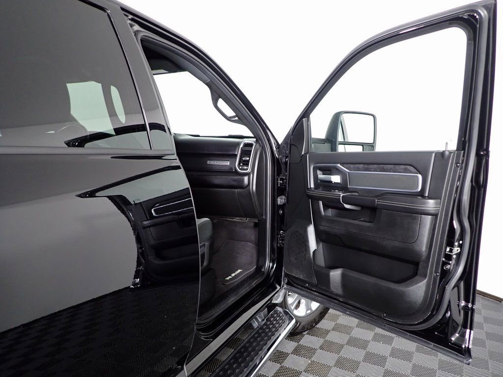Used 2024 RAM 2500 Big Horn image 36