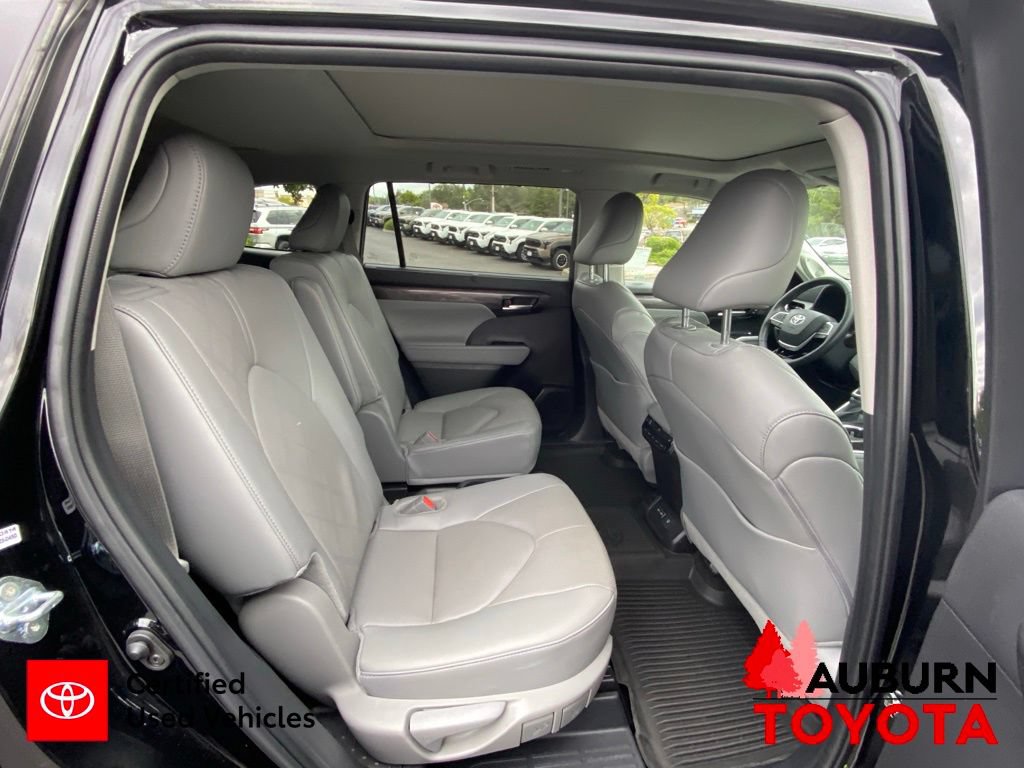 Certified 2024 Toyota Highlander Platinum AWD/4WD image 20