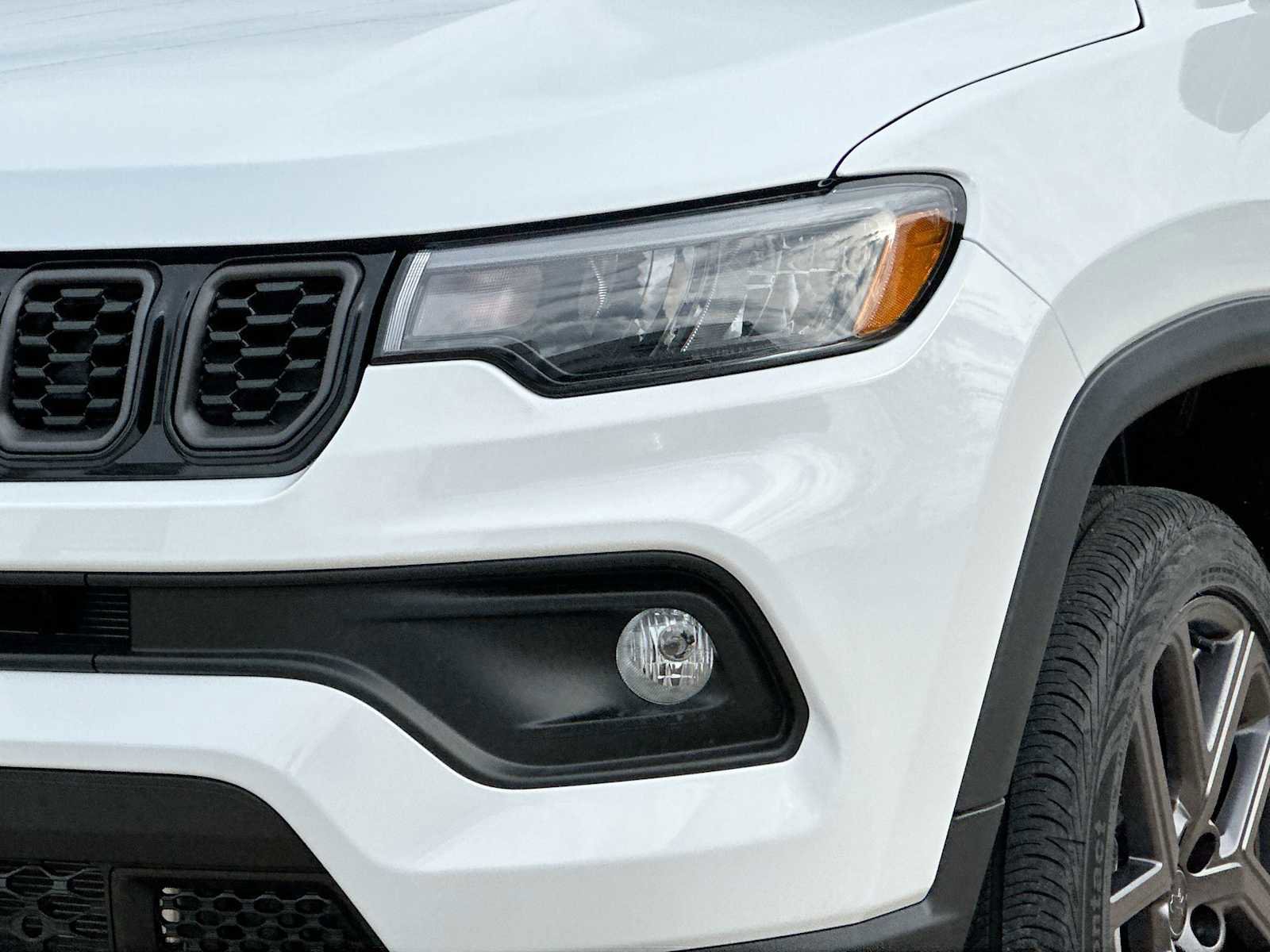 New 2026 Jeep Compass Latitude image 16