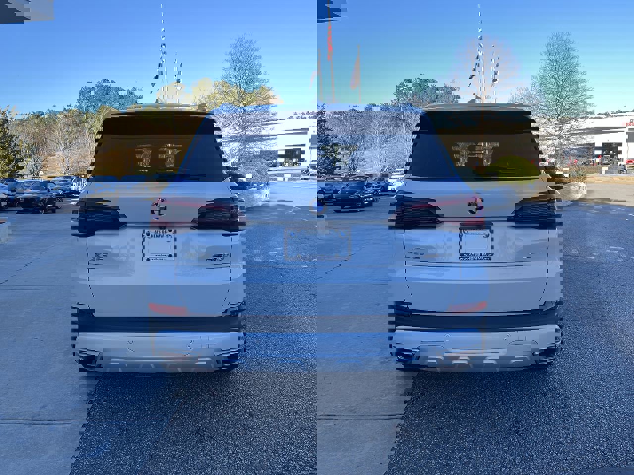 Used 2023 BMW X5 sDrive40i w/ Climate Comfort Package image 7