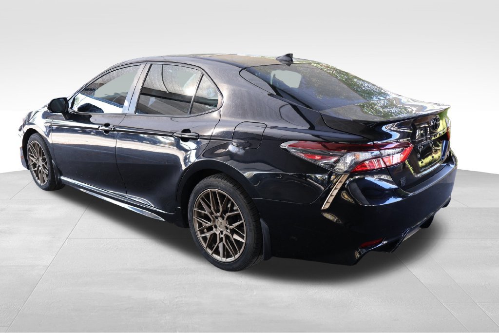 Used 2022 Toyota Camry SE FWD image 12