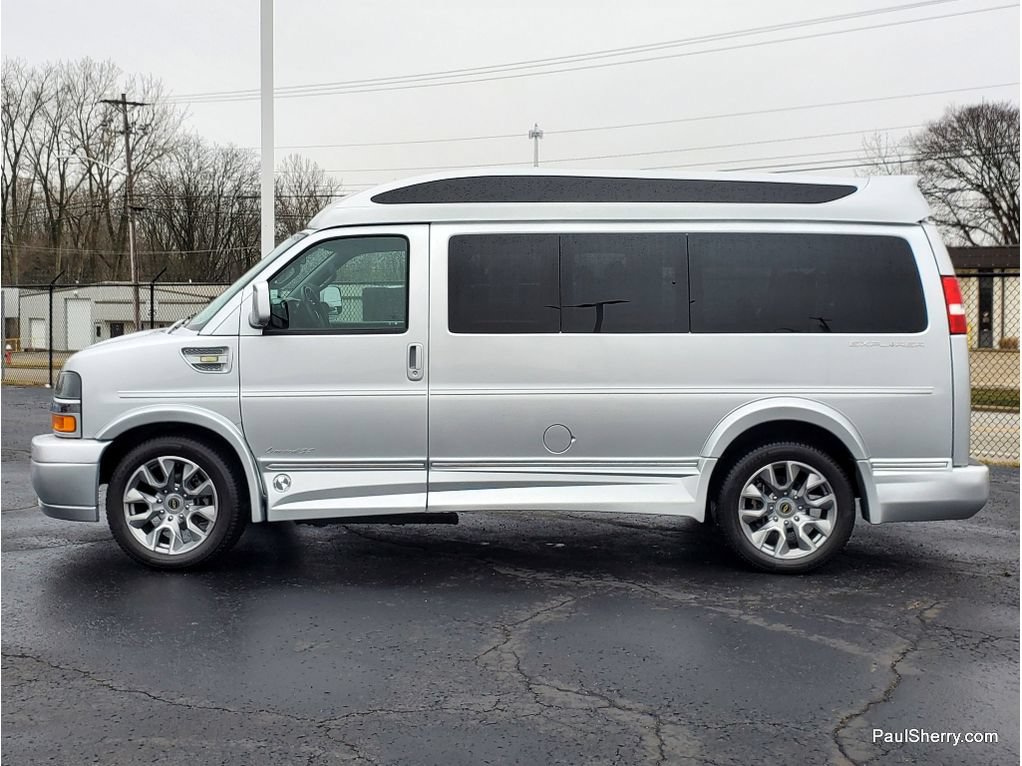 Used 2023 Chevrolet Express 2500 RWD image 12