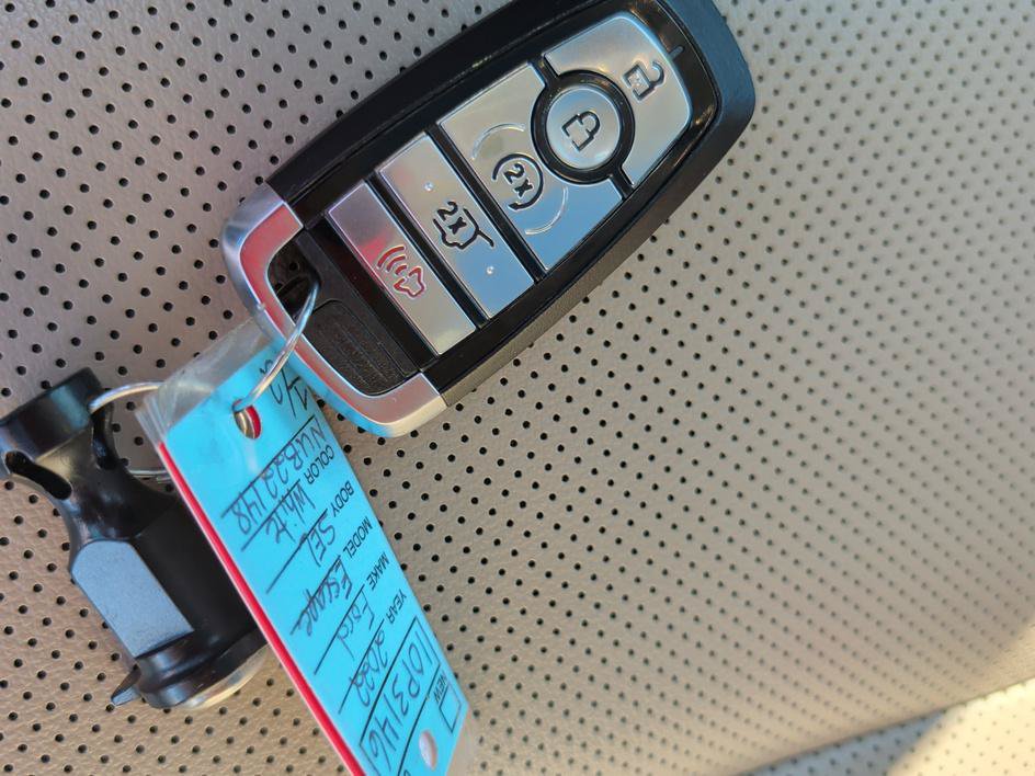 Used 2022 Ford Escape SEL w/ Technology Package FWD image 30