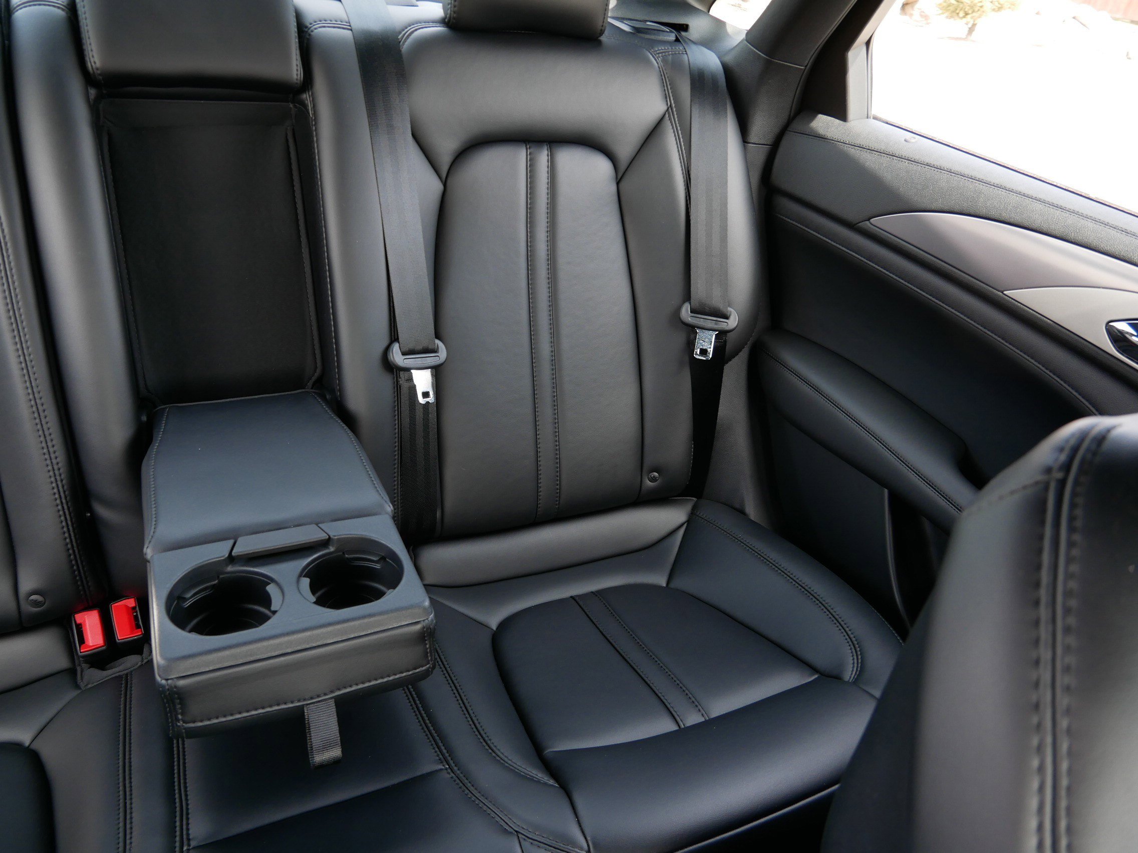 Used 2020 Lincoln MKZ w/ Convenience Package image 12