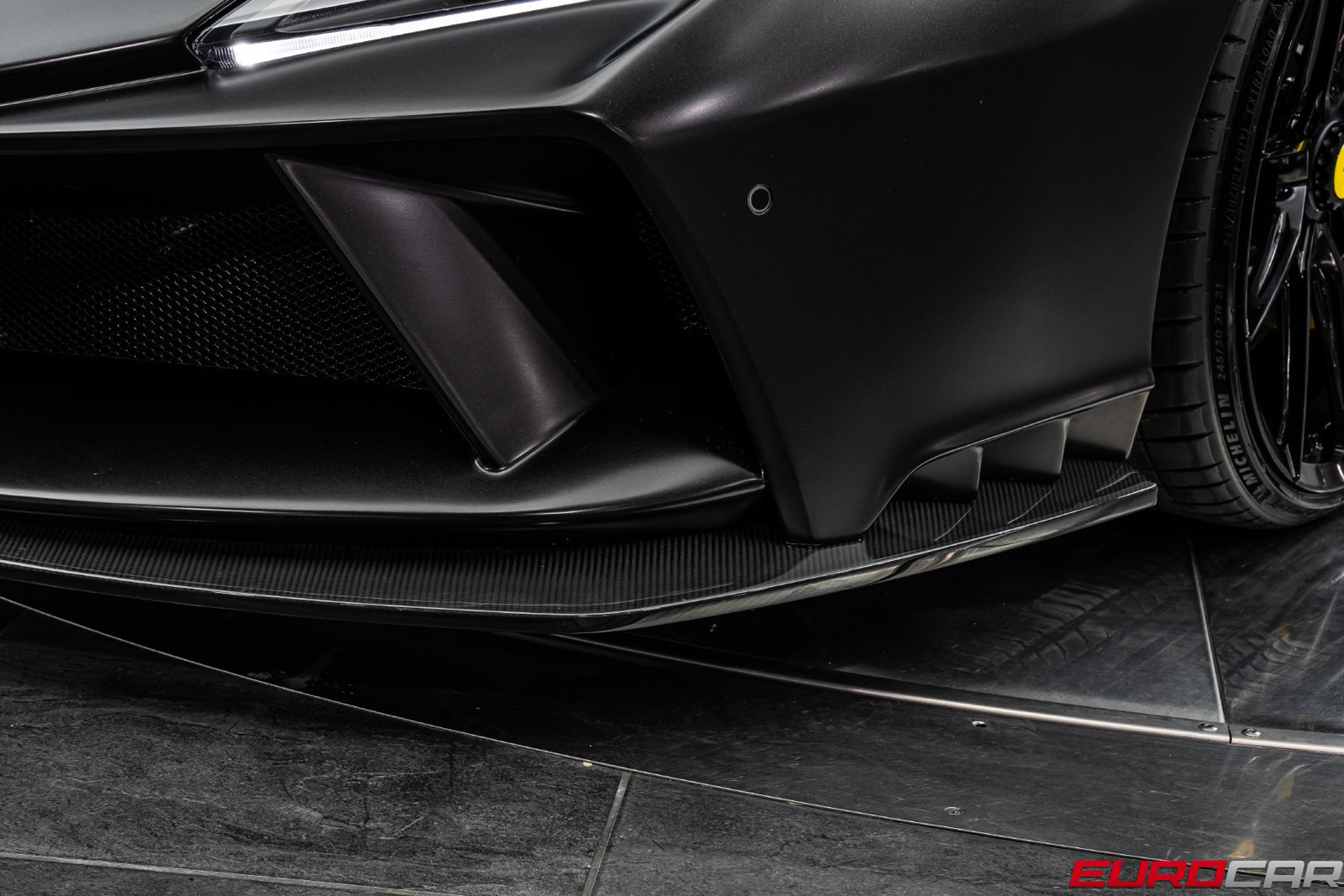 Used 2022 Ferrari F8 Tributo RWD image 18