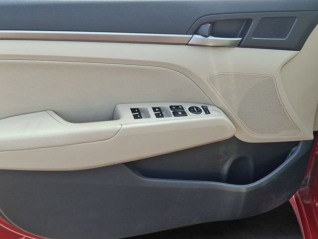 Used 2018 Hyundai Elantra Value Edition FWD image 12