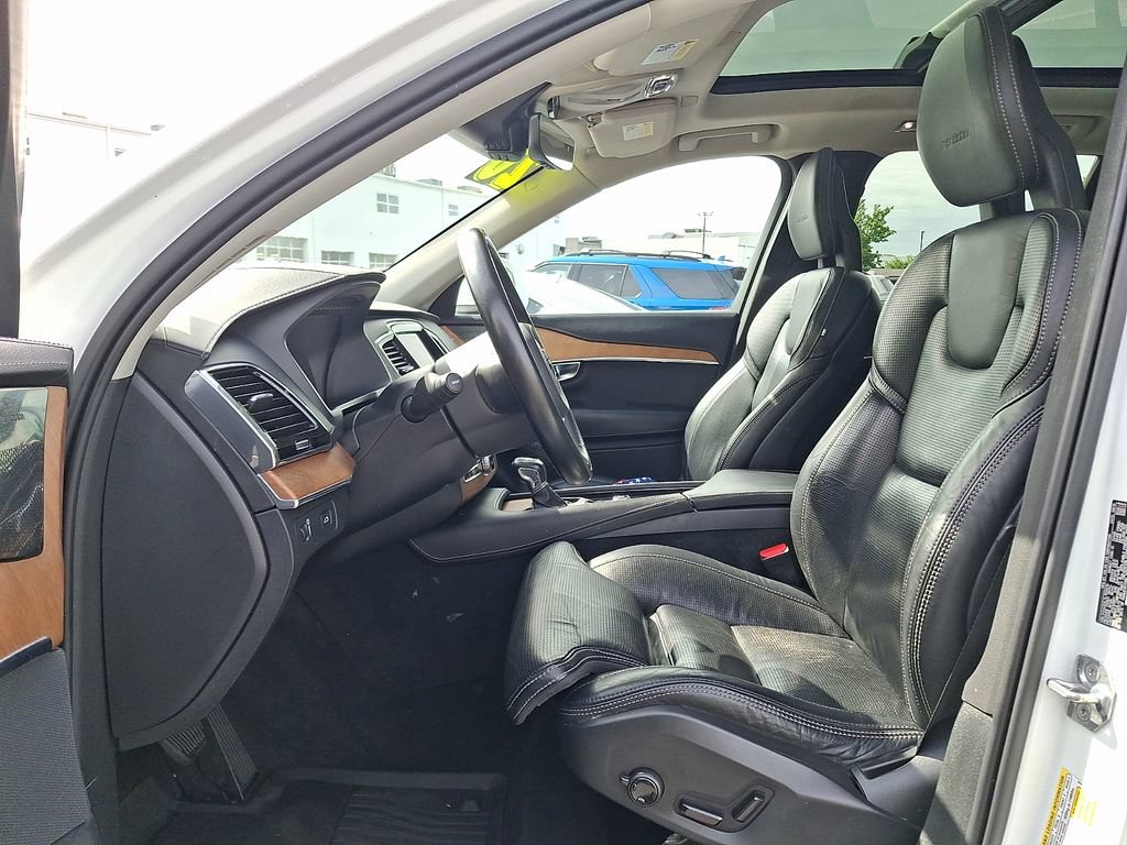 Used 2020 Volvo XC90 T6 Inscription w/ Protection Package Premier AWD/4WD image 16