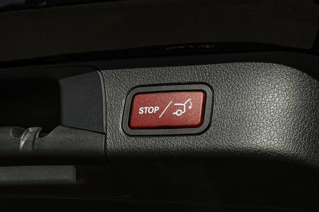 Used 2025 Mercedes-Benz GLB 250 image 60