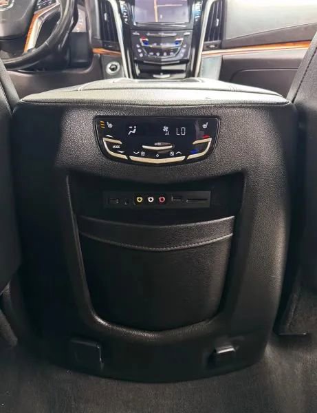 Used 2015 Cadillac Escalade Premium AWD/4WD image 49