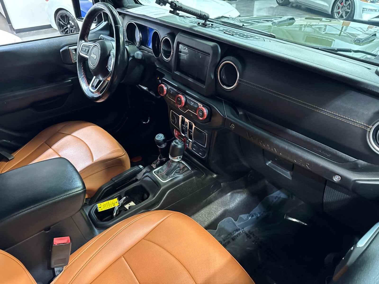 Used 2021 Jeep Wrangler Unlimited Rubicon AWD/4WD image 36