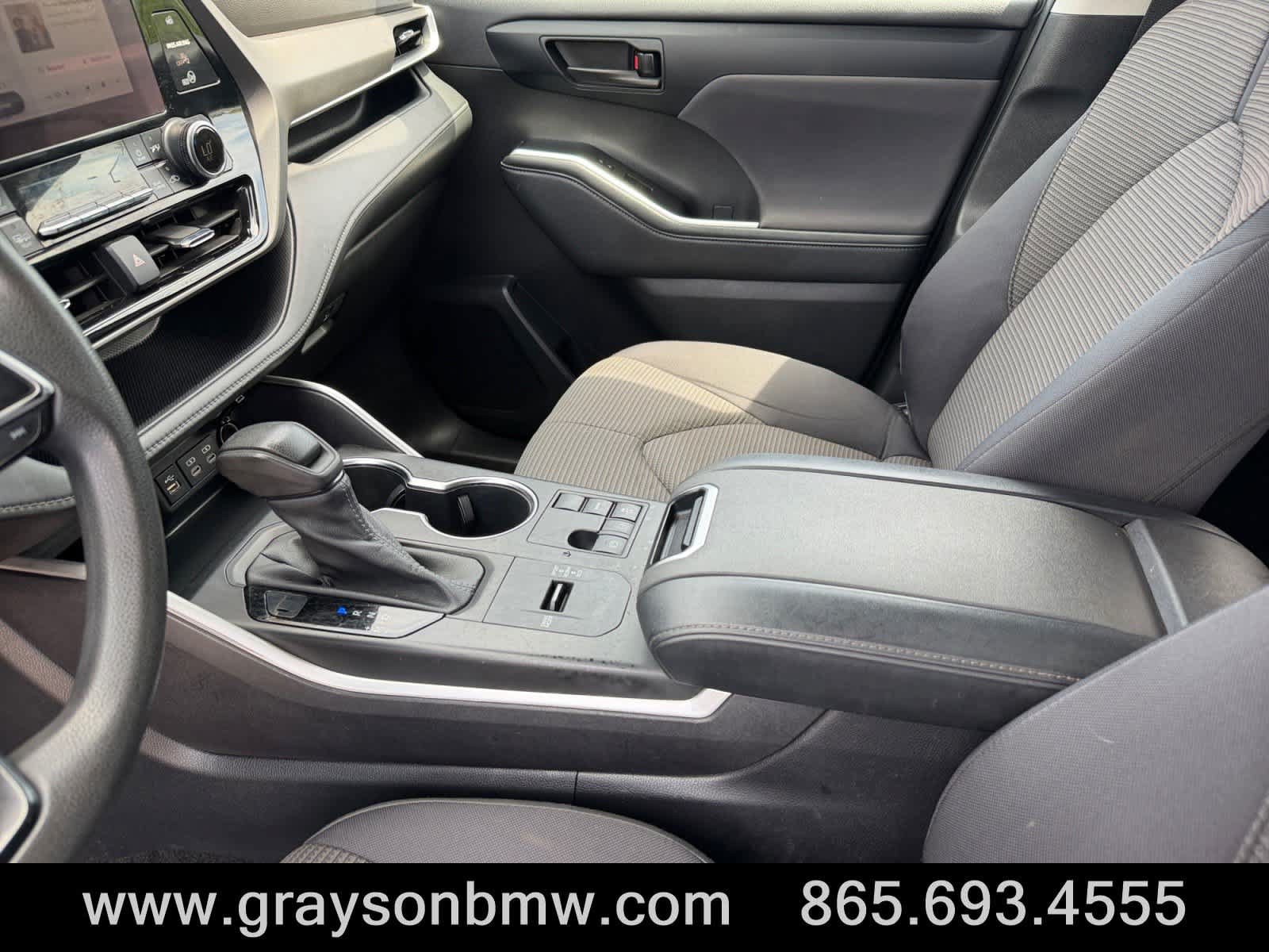 Used 2023 Toyota Highlander L FWD image 14