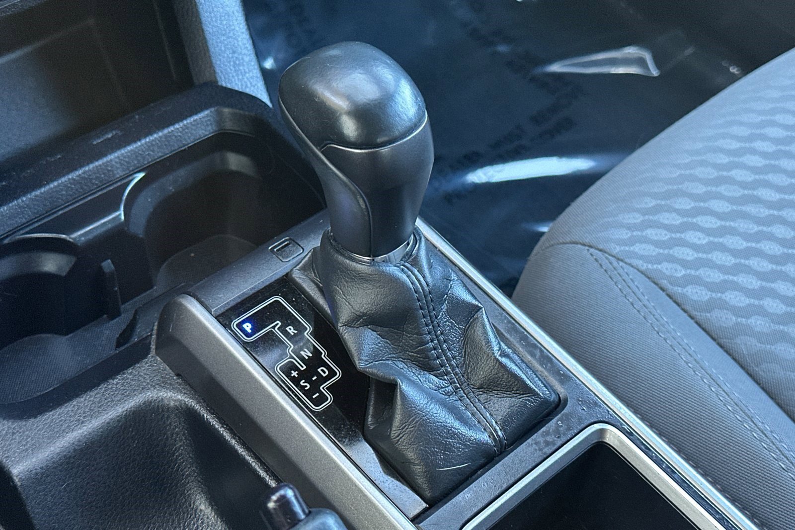 Used 2021 Toyota Tacoma SR5 AWD/4WD image 17