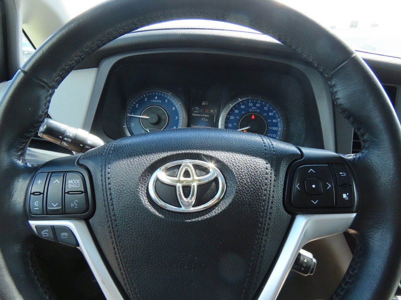 Used 2016 Toyota Sienna XLE FWD image 28