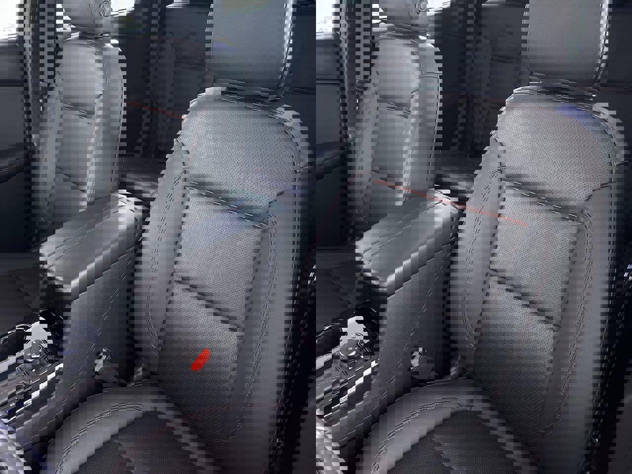 Certified 2022 Chevrolet Blazer RS w/ Enhanced Convenience Package image 11