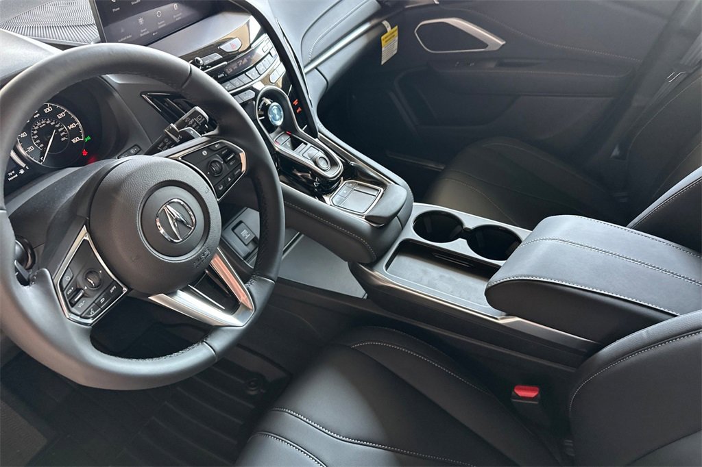 New 2025 Acura RDX SH-AWD image 6