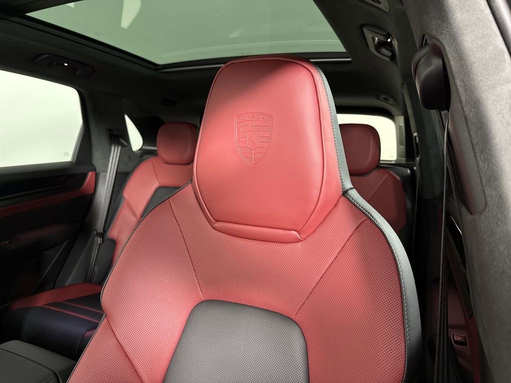 New 2026 Porsche Cayenne GTS image 41