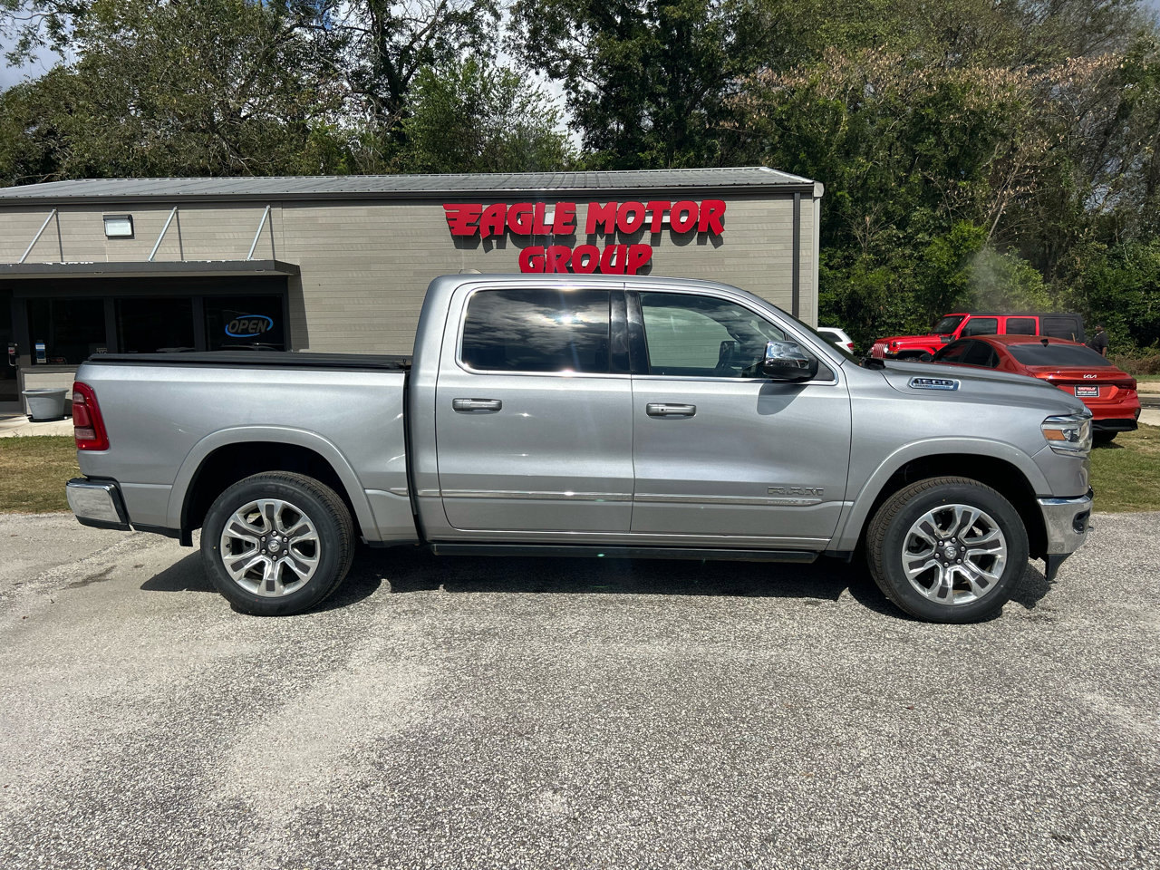 Used 2023 RAM 1500 Limited image 1