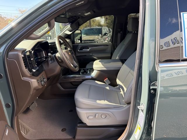 Used 2026 Chevrolet Silverado 2500 LTZ w/ LTZ Convenience Package image 10