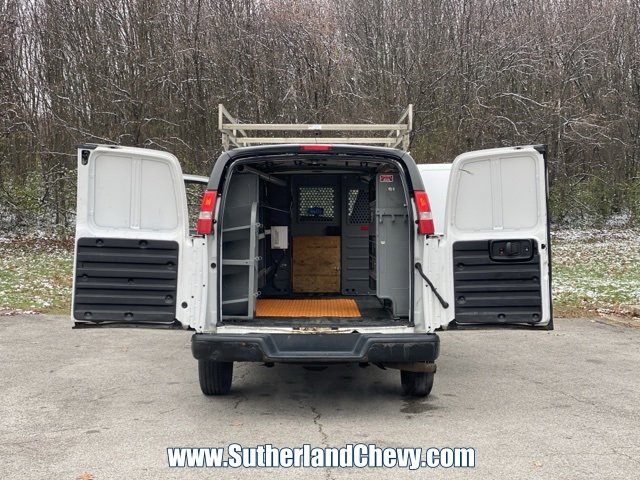 Used 2017 GMC Savana 3500 image 26