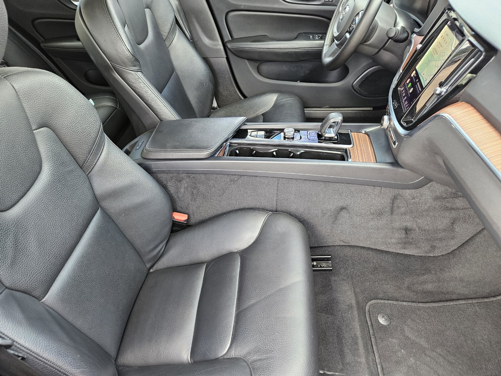 Used 2024 Volvo S60 B5 Plus FWD image 17