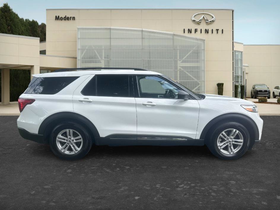 Used 2022 Ford Explorer XLT w/ Equipment Group 202A RWD image 4