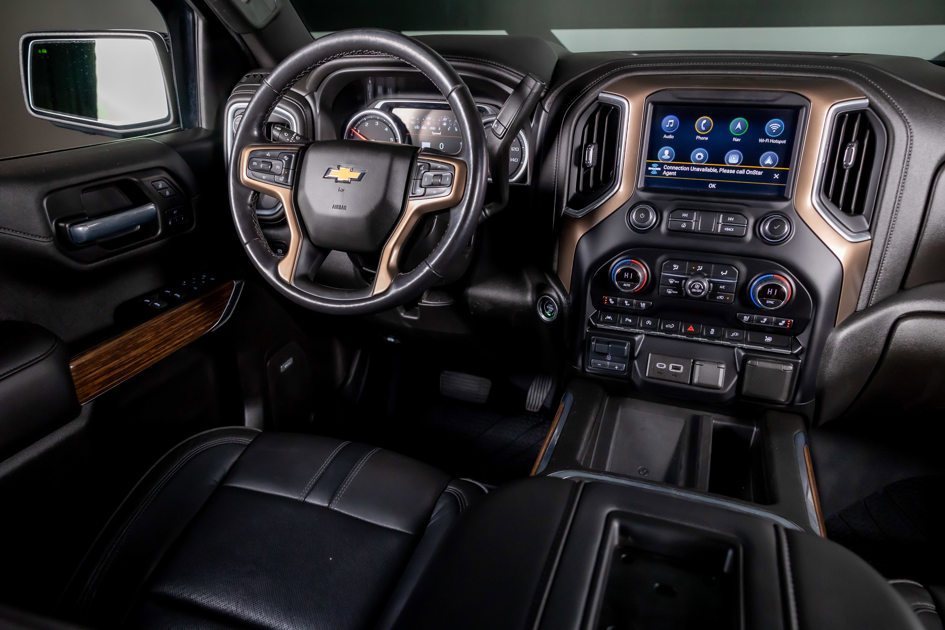 Used 2021 Chevrolet Silverado 1500 High Country w/ Technology Package image 6