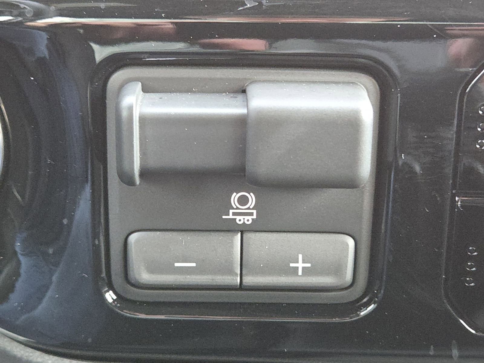 Used 2026 GMC Sierra 1500 Elevation image 11