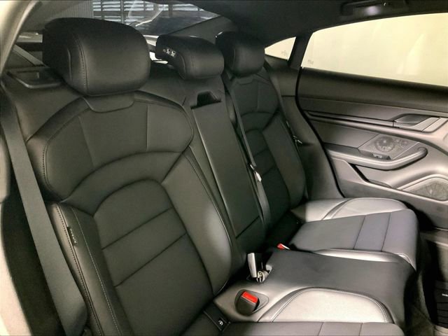 Used 2022 Porsche Taycan image 23